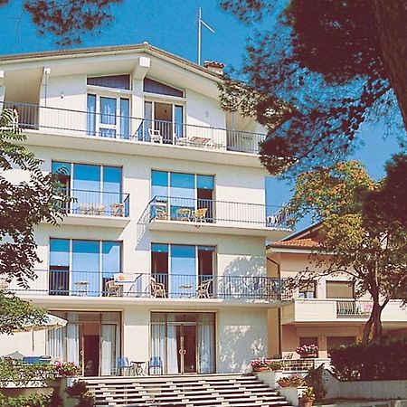 Appartamenti Dal Moro Lignano Sabbiadoro Exterior foto