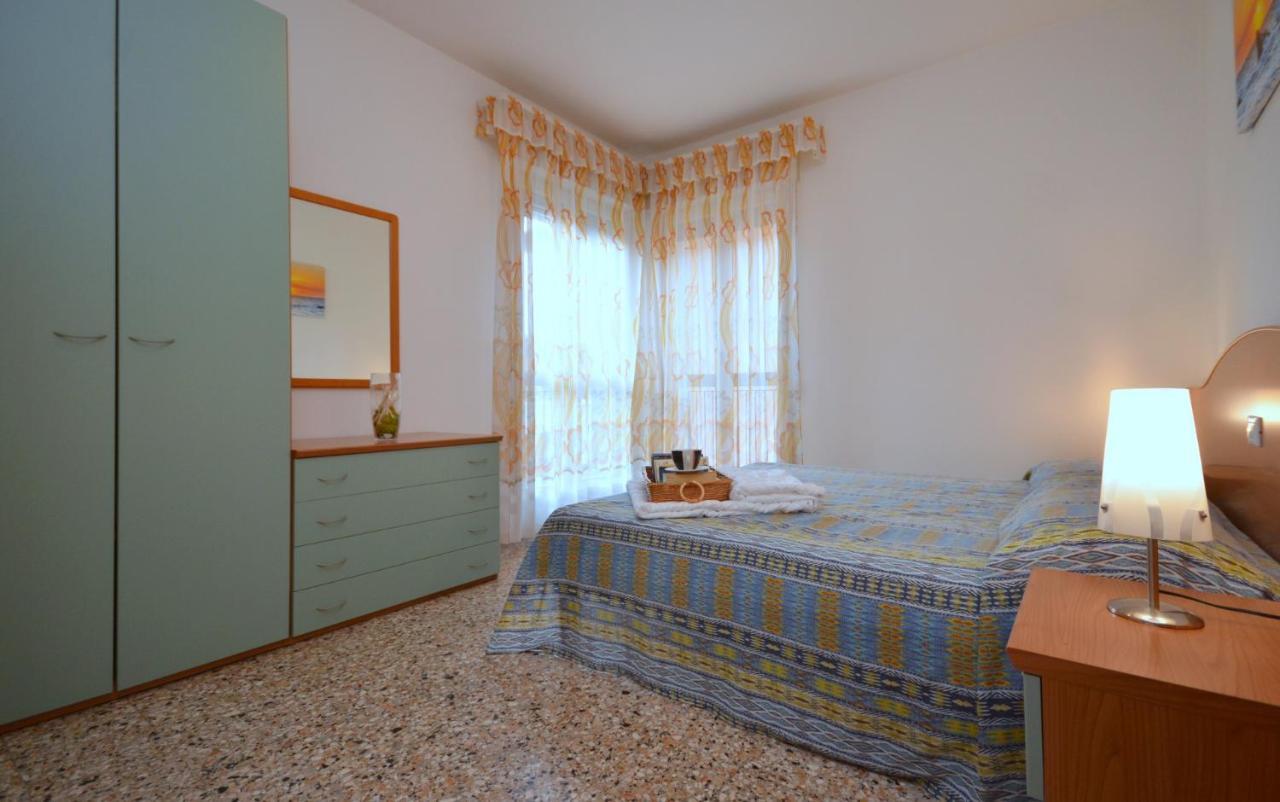 Appartamenti Dal Moro Lignano Sabbiadoro Exterior foto